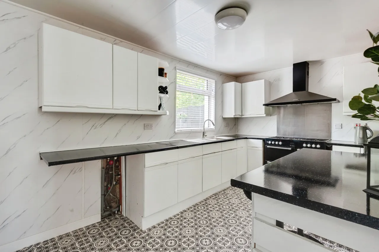Alison Place, Liverpool, L13, photo 9