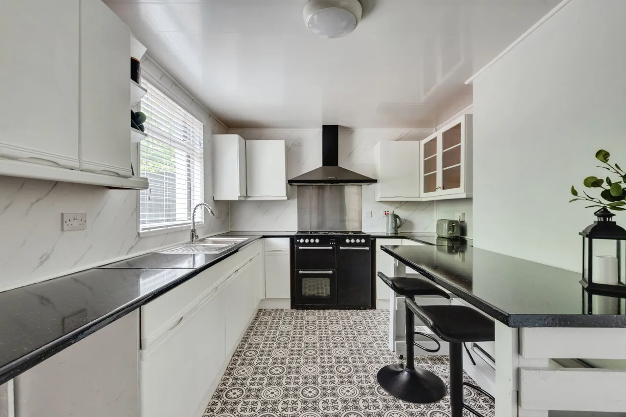 Alison Place, Liverpool, L13, photo 4
