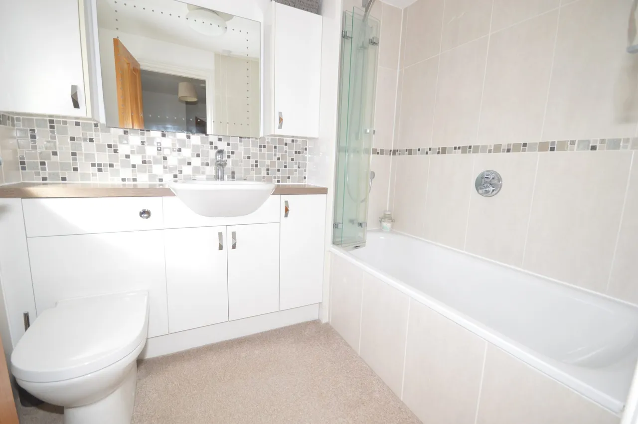 Tring Road, Wendover, HP22, photo 11