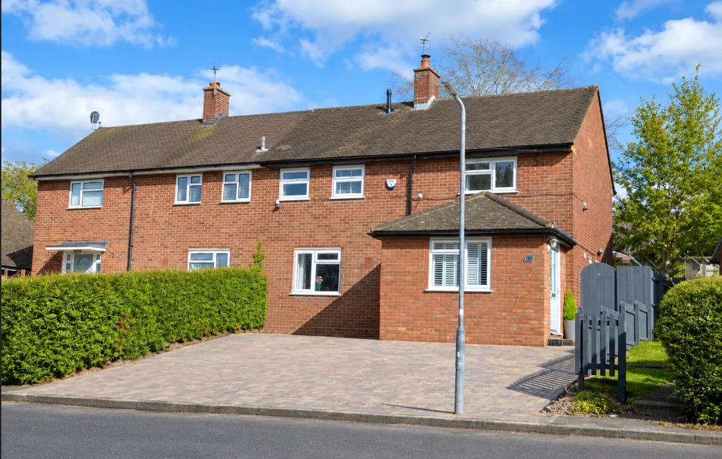 3 bed house for sale, Tring Road, Wendover, HP22