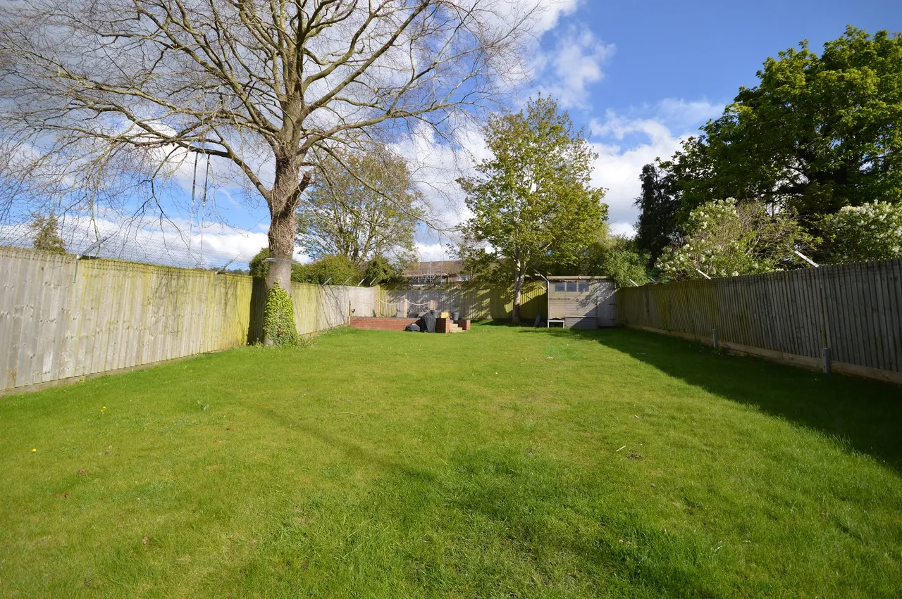Tring Road, Wendover, HP22, photo 14
