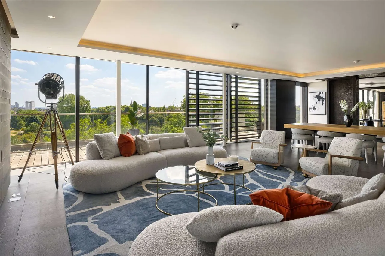 Caroline House, Bayswater Road, London, W2 4RQ, photo 2