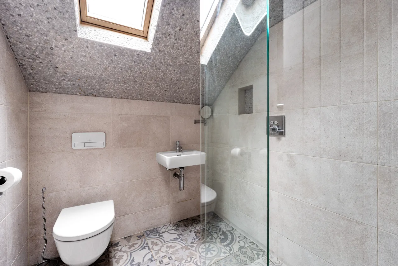 Huntly Avenue, Giffnock, photo 22