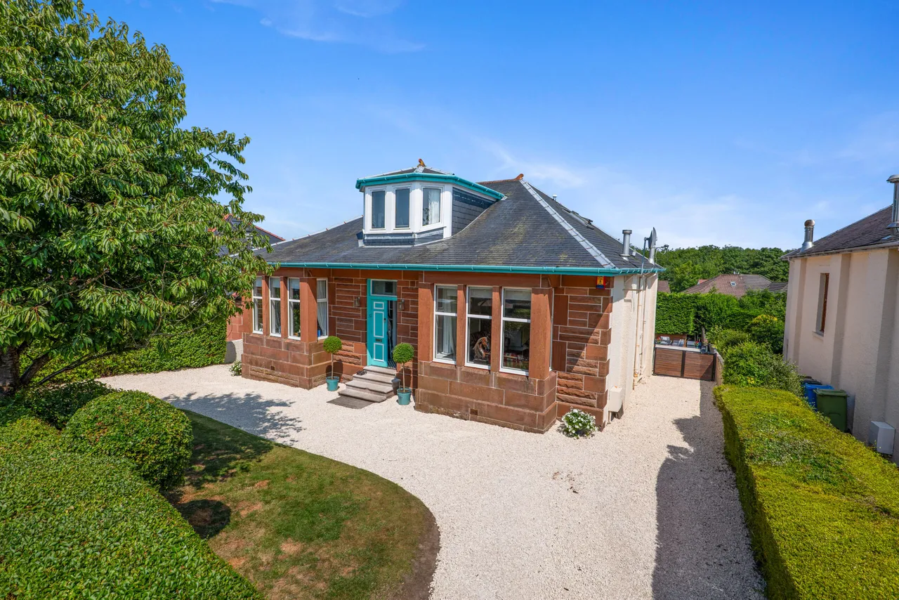 5 bed house for sale — Huntly Avenue, Giffnock