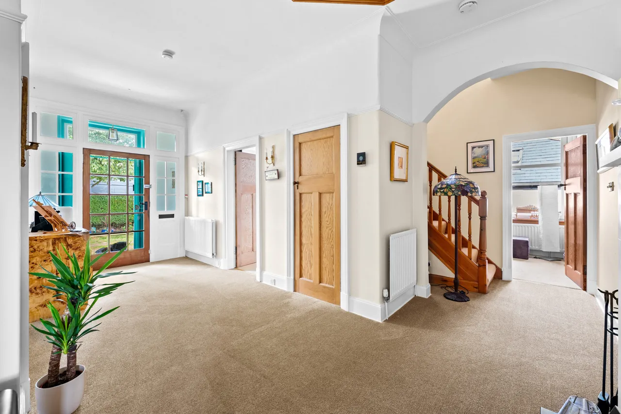 Huntly Avenue, Giffnock, photo 12