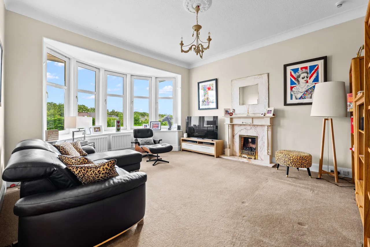 Huntly Avenue, Giffnock, photo 5