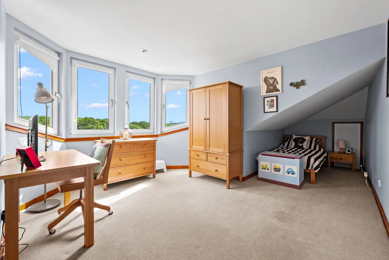 Huntly Avenue, Giffnock, photo 17