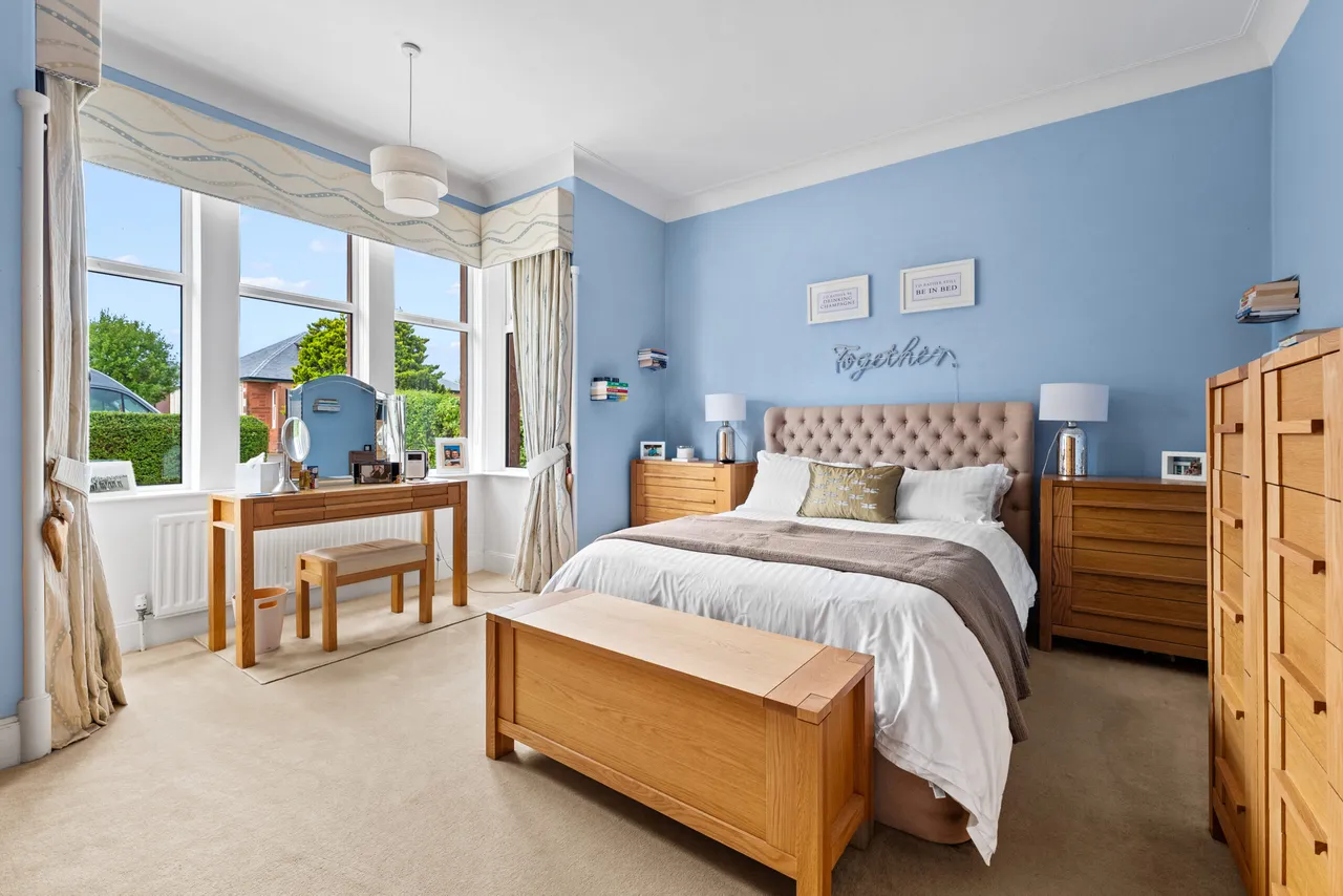Huntly Avenue, Giffnock, photo 16