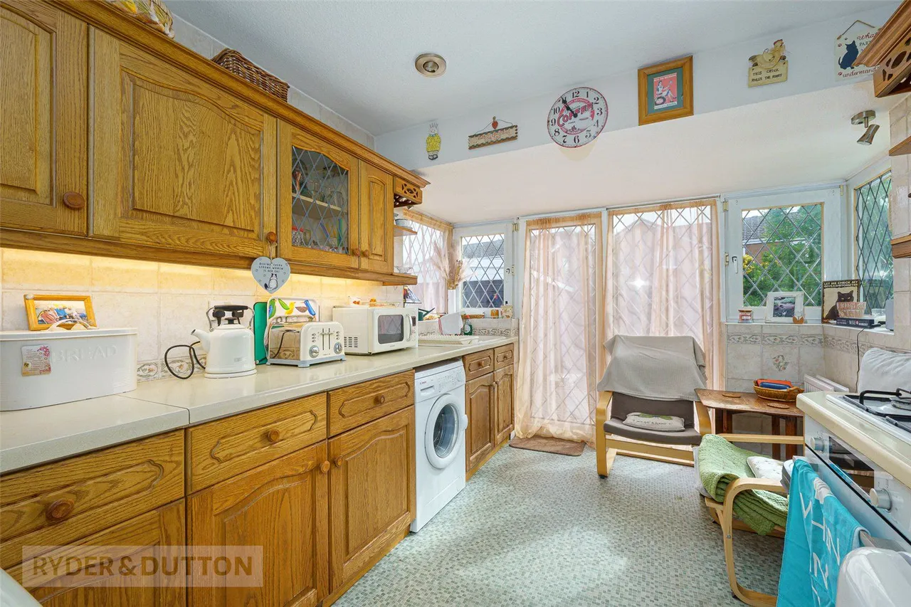 Burton Acres Way, Highburton, HD8, photo 2