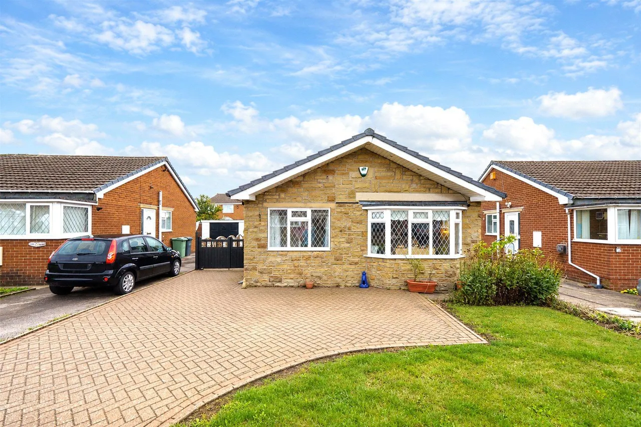 Burton Acres Way, Highburton, HD8, photo 14