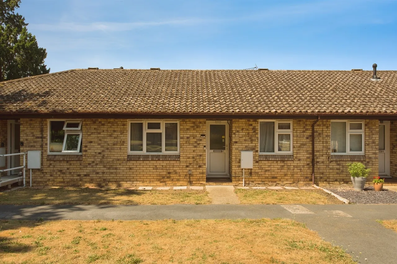 2 bed house for sale — Kay Hitch Way, Histon, Cambridge