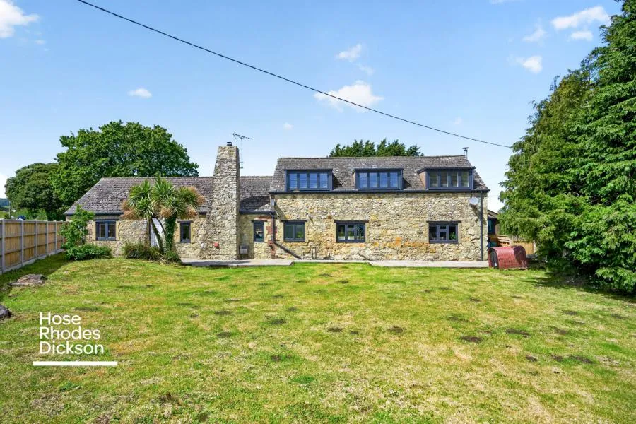 5 bed house for sale, Canteen Road, Whiteley Bank, PO38