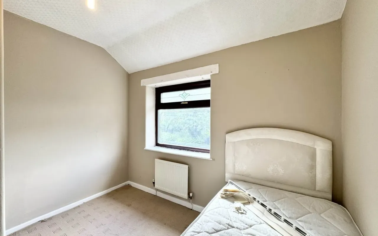 Price Grove, St Helens, photo 21