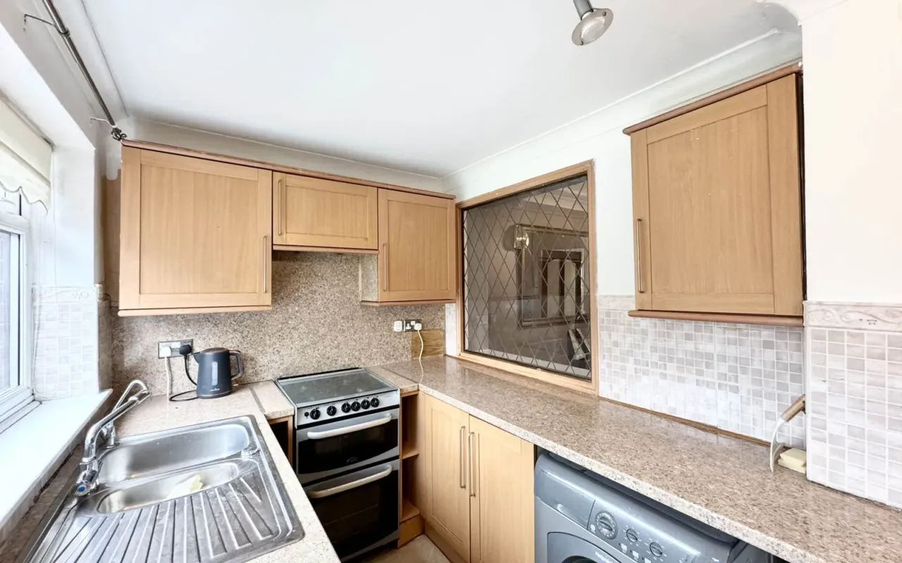 Price Grove, St Helens, photo 12