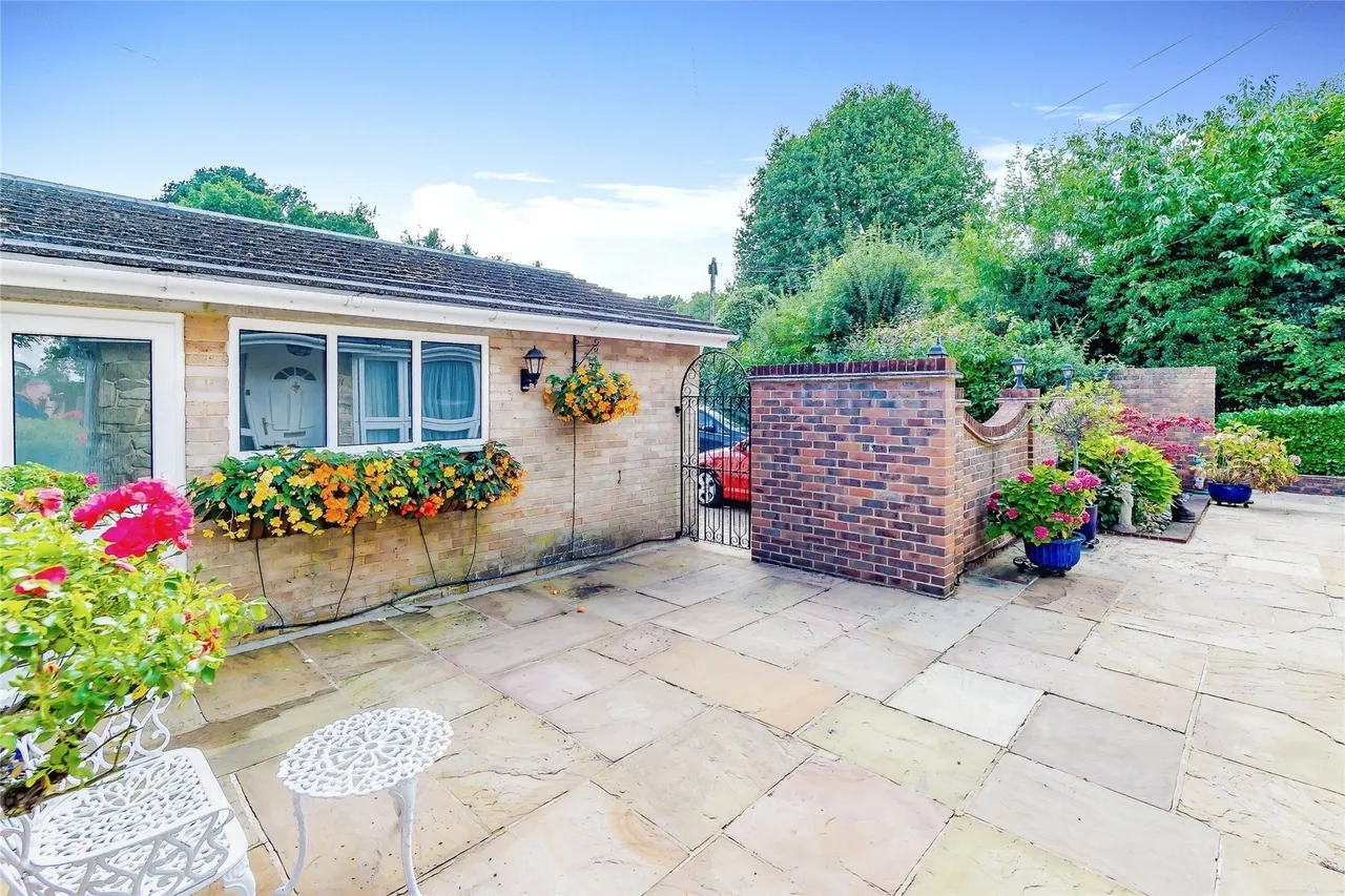 Goatsfield Road, Tatsfield, Westerham, Surrey, TN16, photo 32