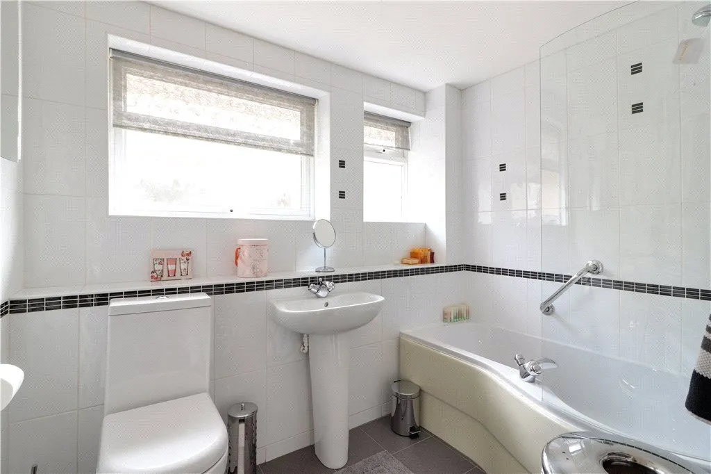 Goatsfield Road, Tatsfield, Westerham, Surrey, TN16, photo 19
