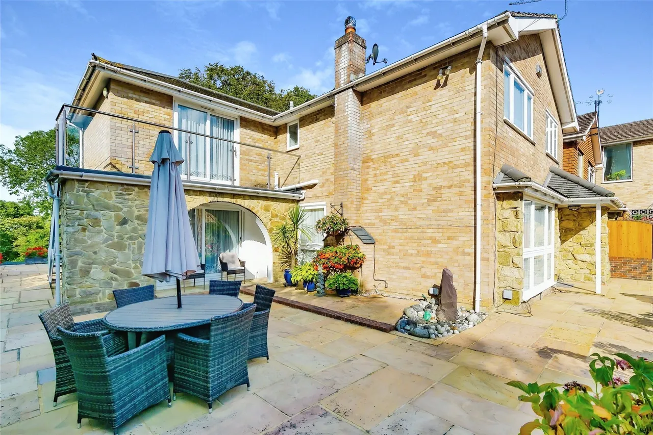Goatsfield Road, Tatsfield, Westerham, Surrey, TN16, photo 33