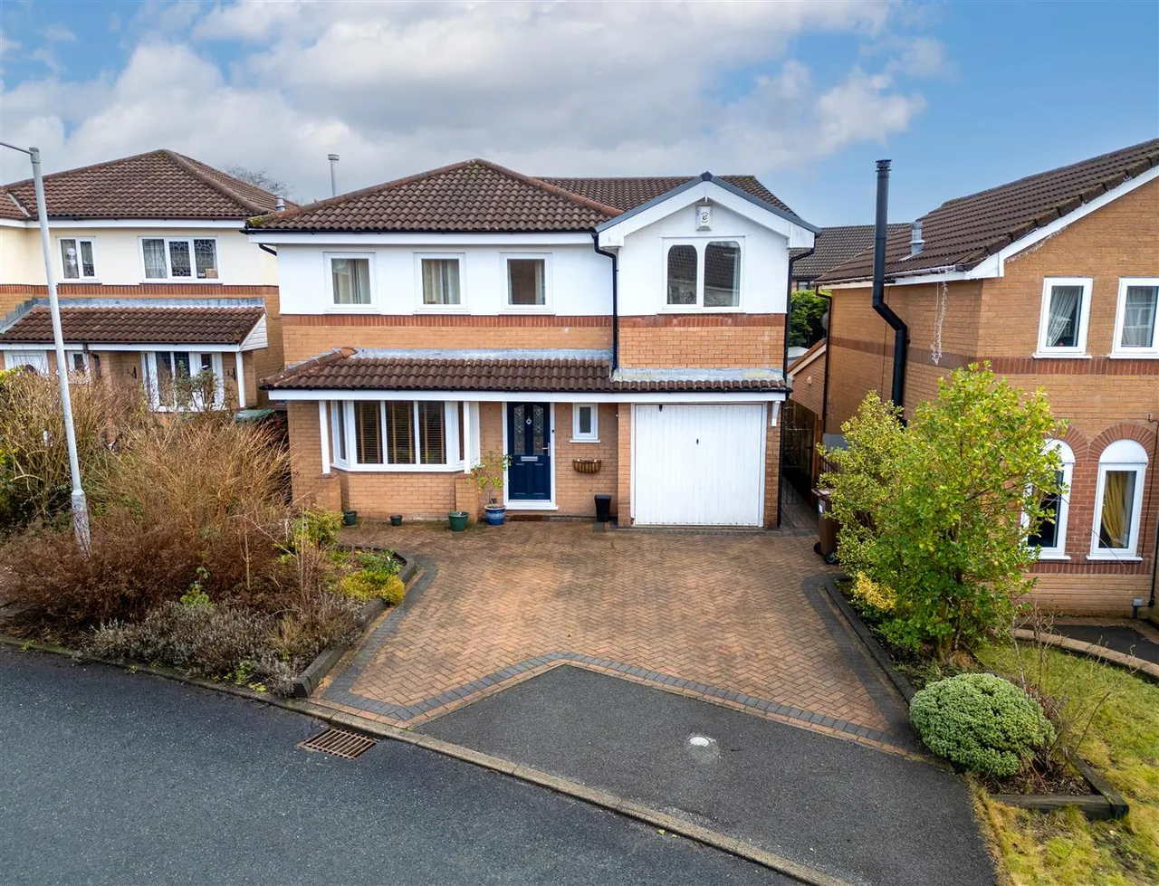 5 bed house for sale — Cleveland Close, Ramsbottom, Bury, BL0 9FH