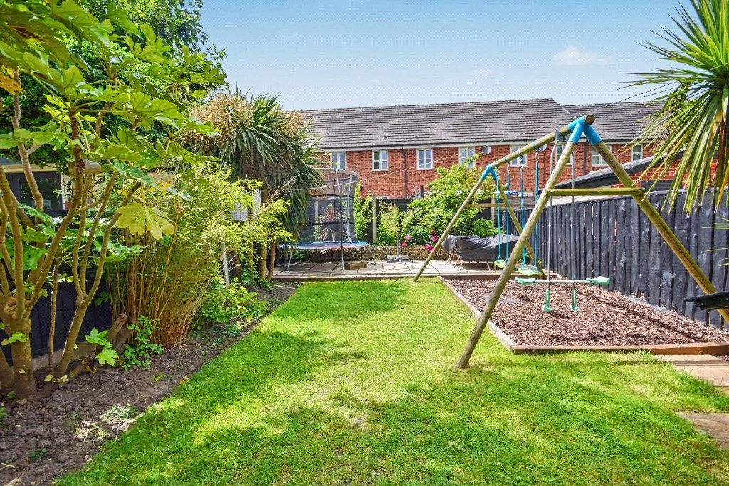 Aberford Road, Wakefield, WF1, photo 2