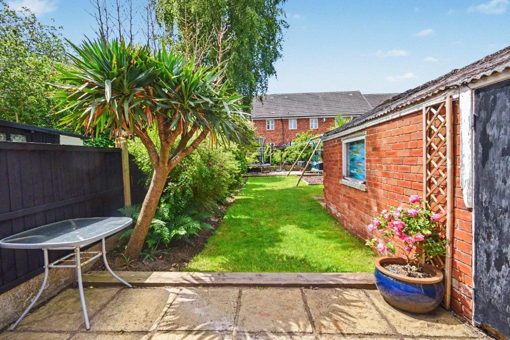 Aberford Road, Wakefield, WF1, photo 20