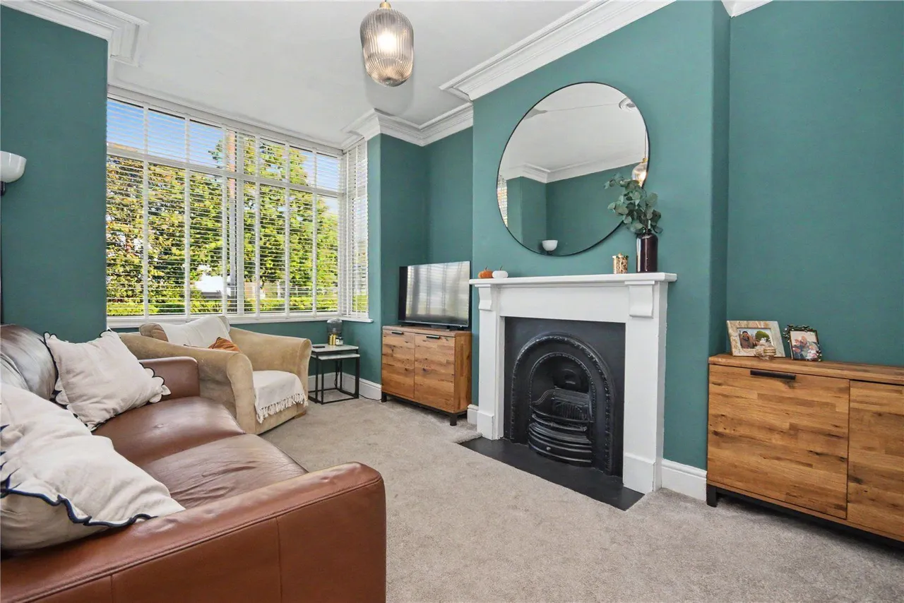 Aberford Road, Wakefield, WF1, photo 10
