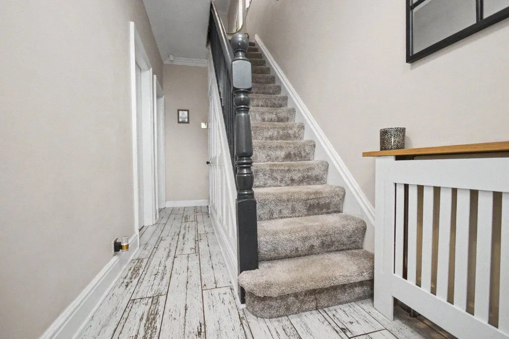 Aberford Road, Wakefield, WF1, photo 12