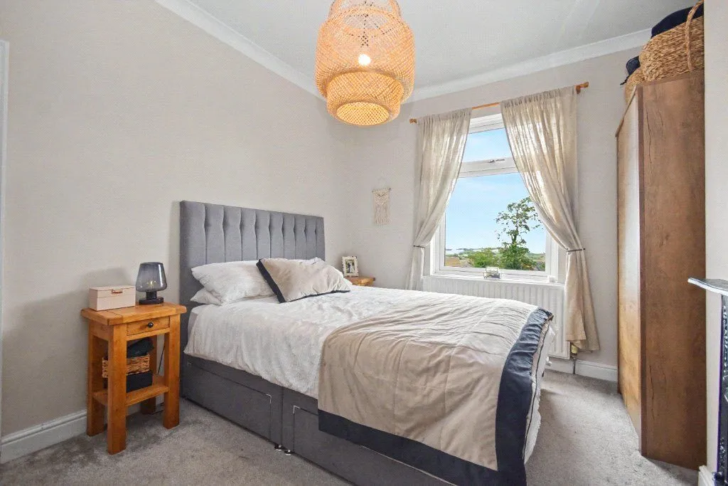 Aberford Road, Wakefield, WF1, photo 14