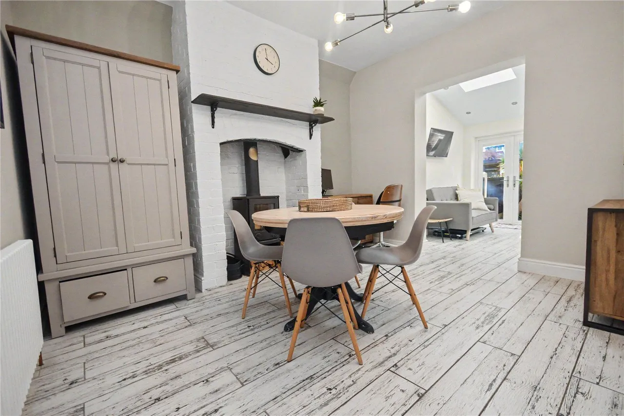 Aberford Road, Wakefield, WF1, photo 6