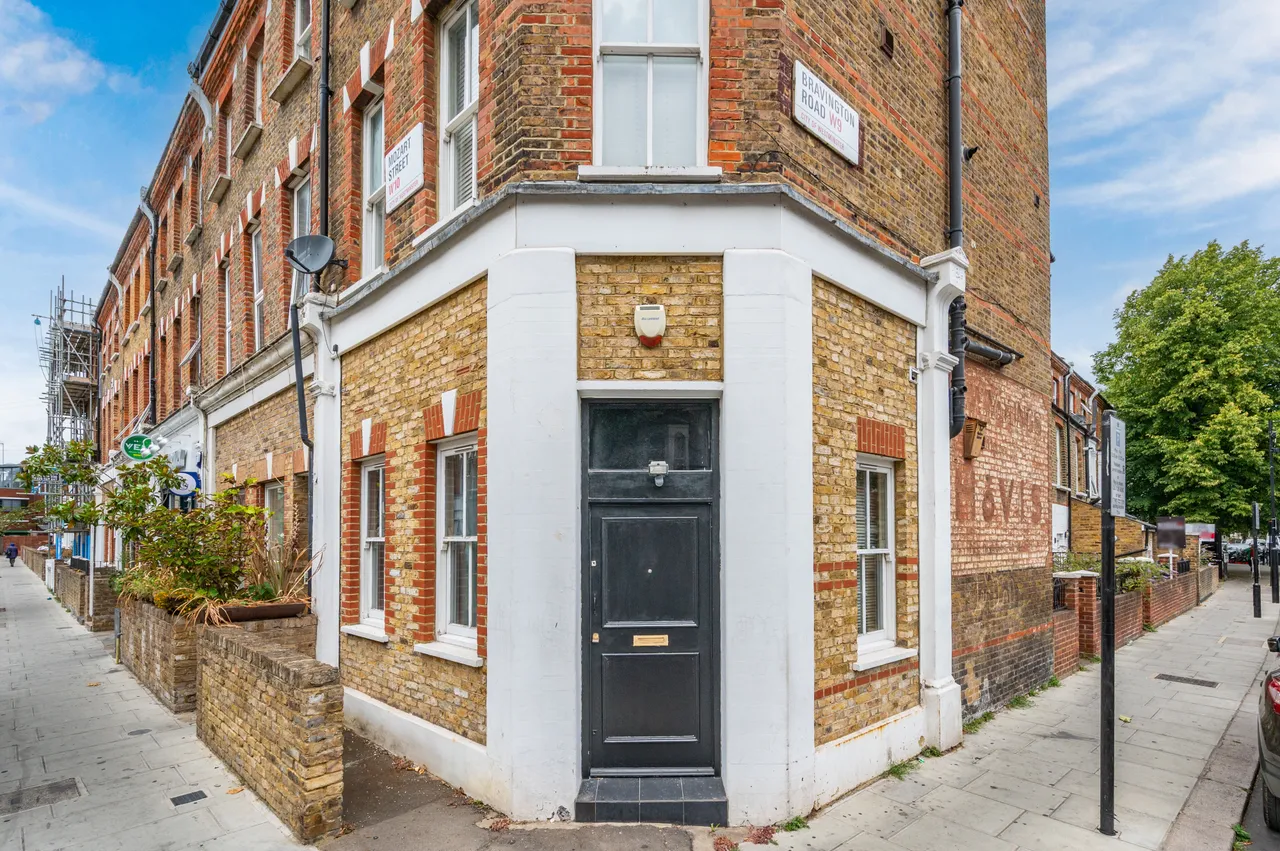 1 bed flat for sale — 2 Mozart Street, London