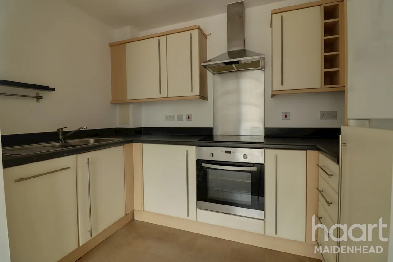 Grays Place, Slough, SL2, photo 6