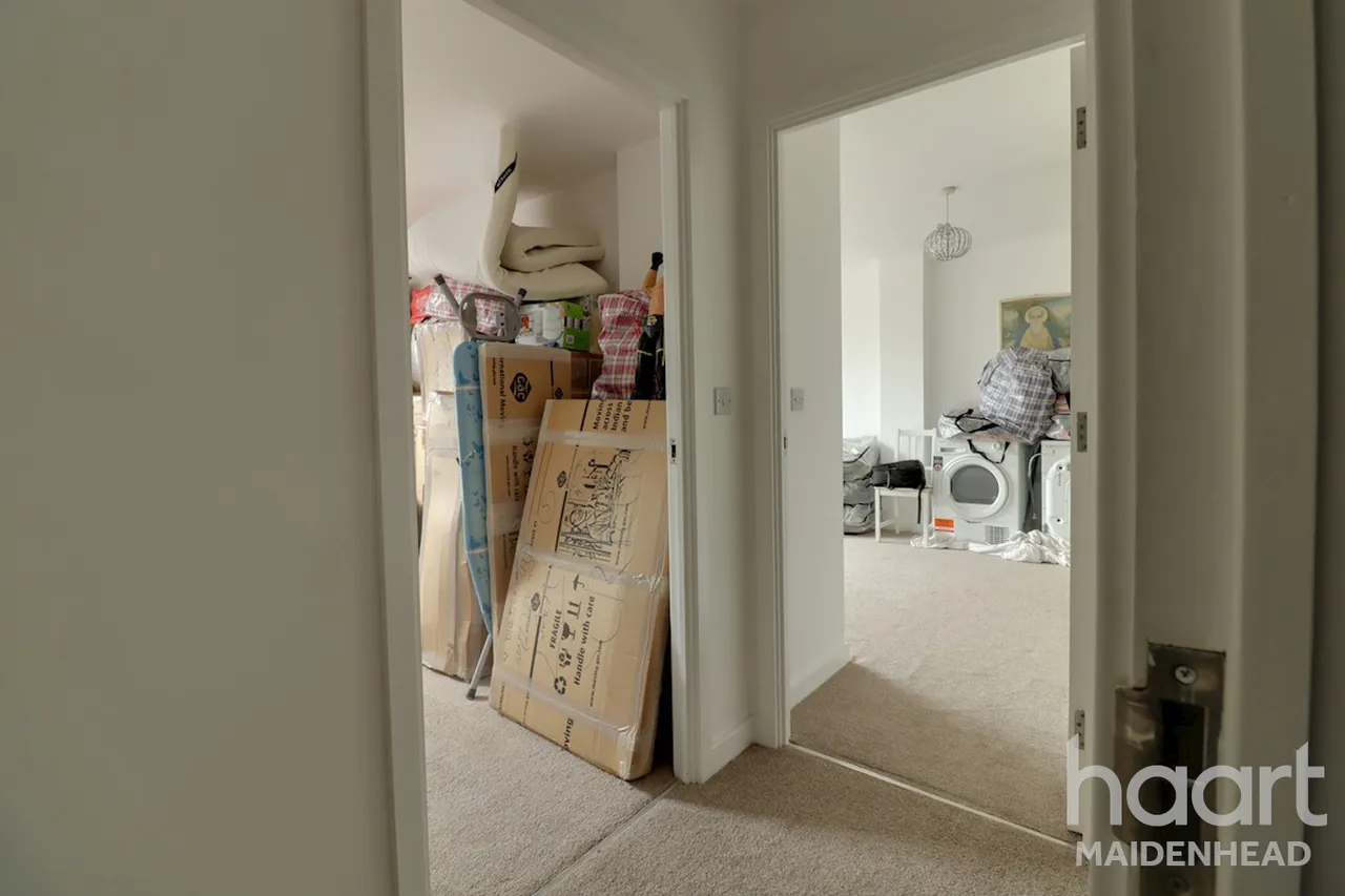 Grays Place, Slough, SL2, photo 12