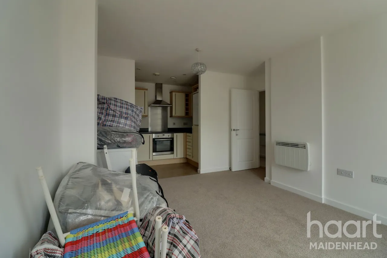 Grays Place, Slough, SL2, photo 4