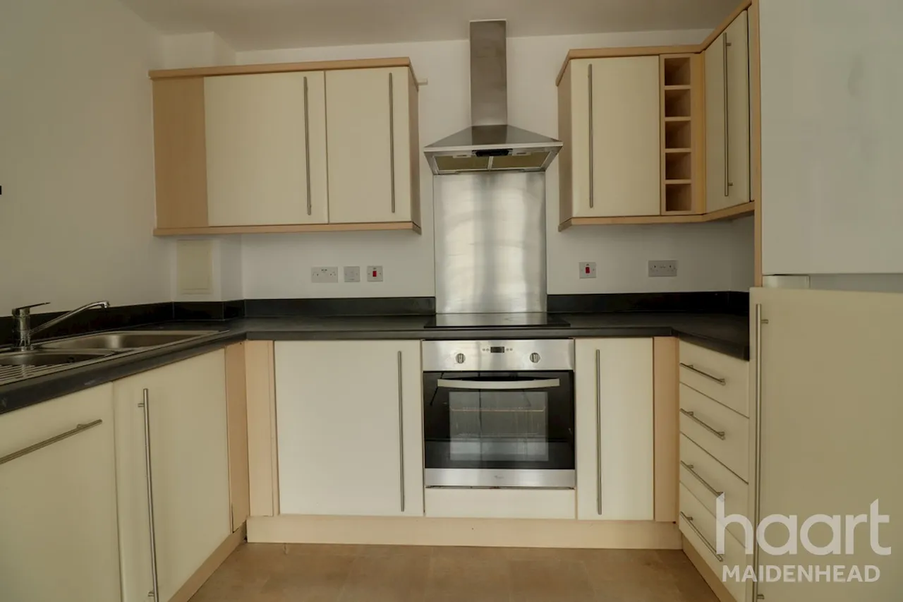 Grays Place, Slough, SL2, photo 5