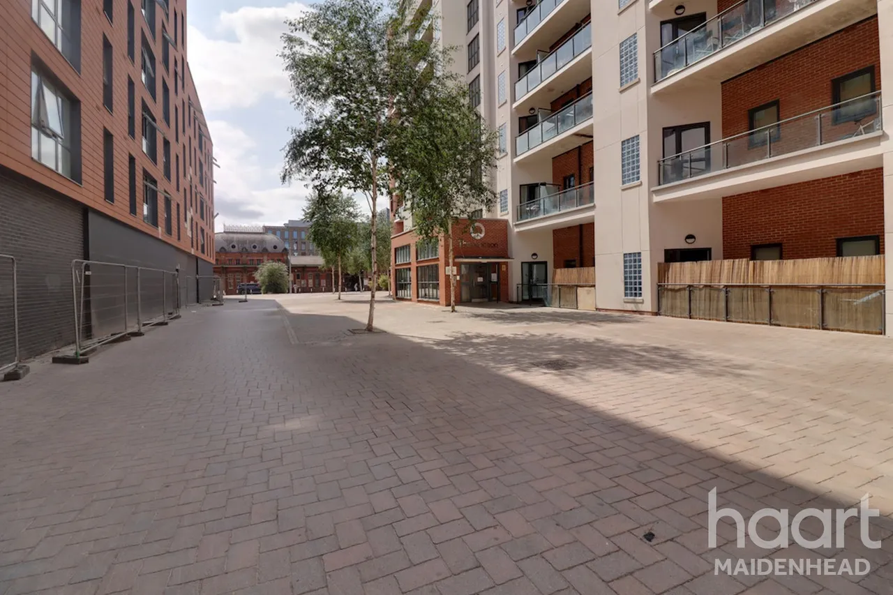 Grays Place, Slough, SL2, photo 20