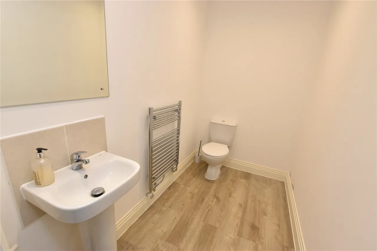 Canada Avenue, Farnborough, Hampshire, GU14 0FJ, photo 9