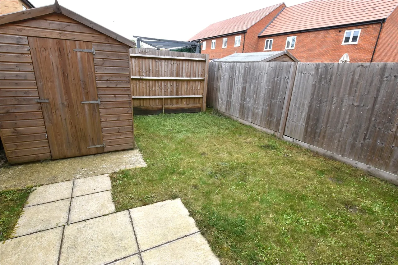 Canada Avenue, Farnborough, Hampshire, GU14 0FJ, photo 4