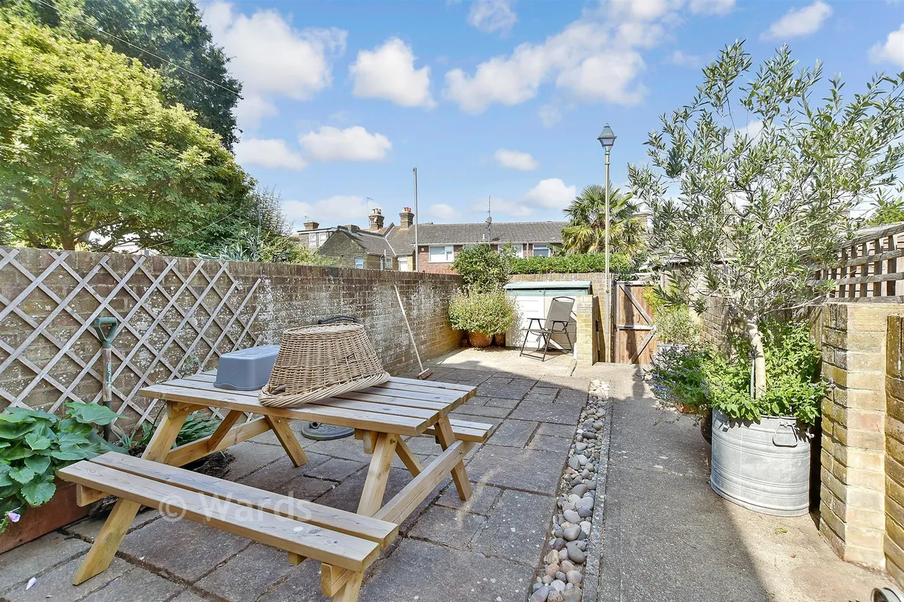 Kingsnorth Road, Faversham, ME13, photo 8