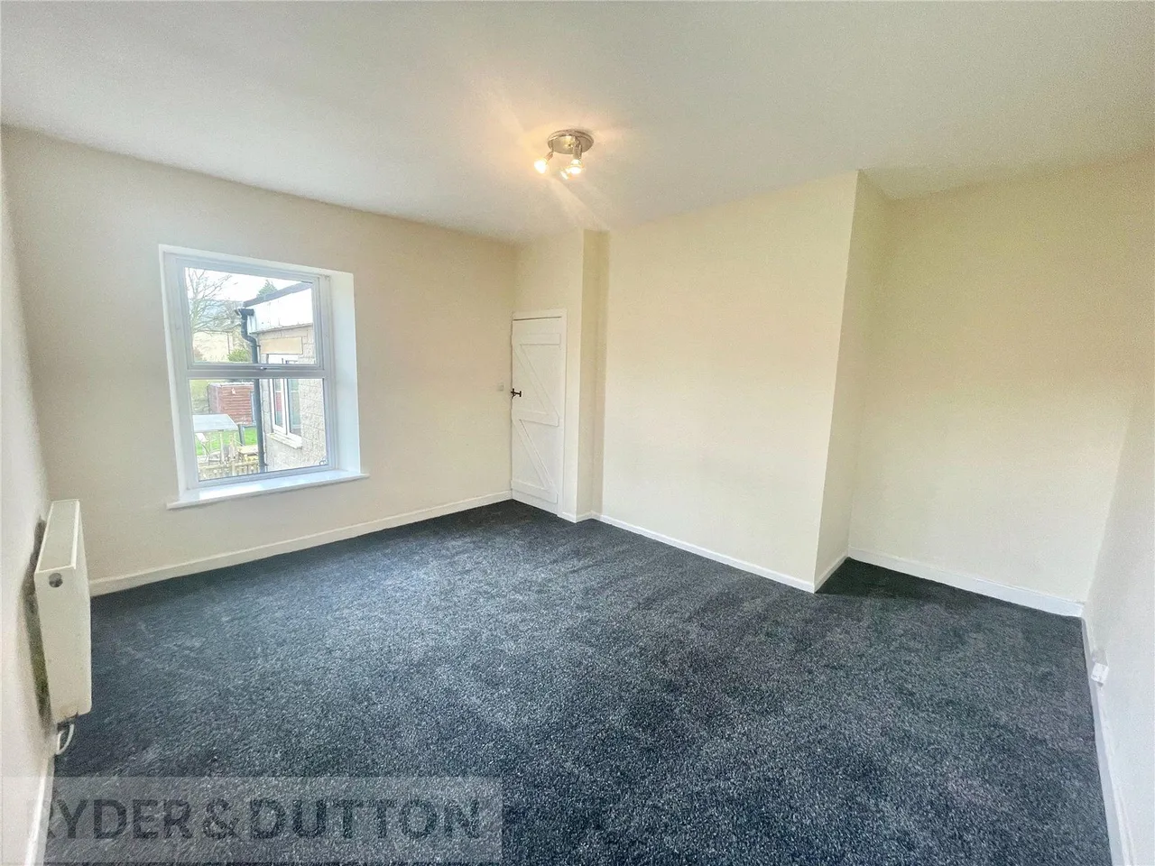 York Street, Glossop, SK13, photo 11
