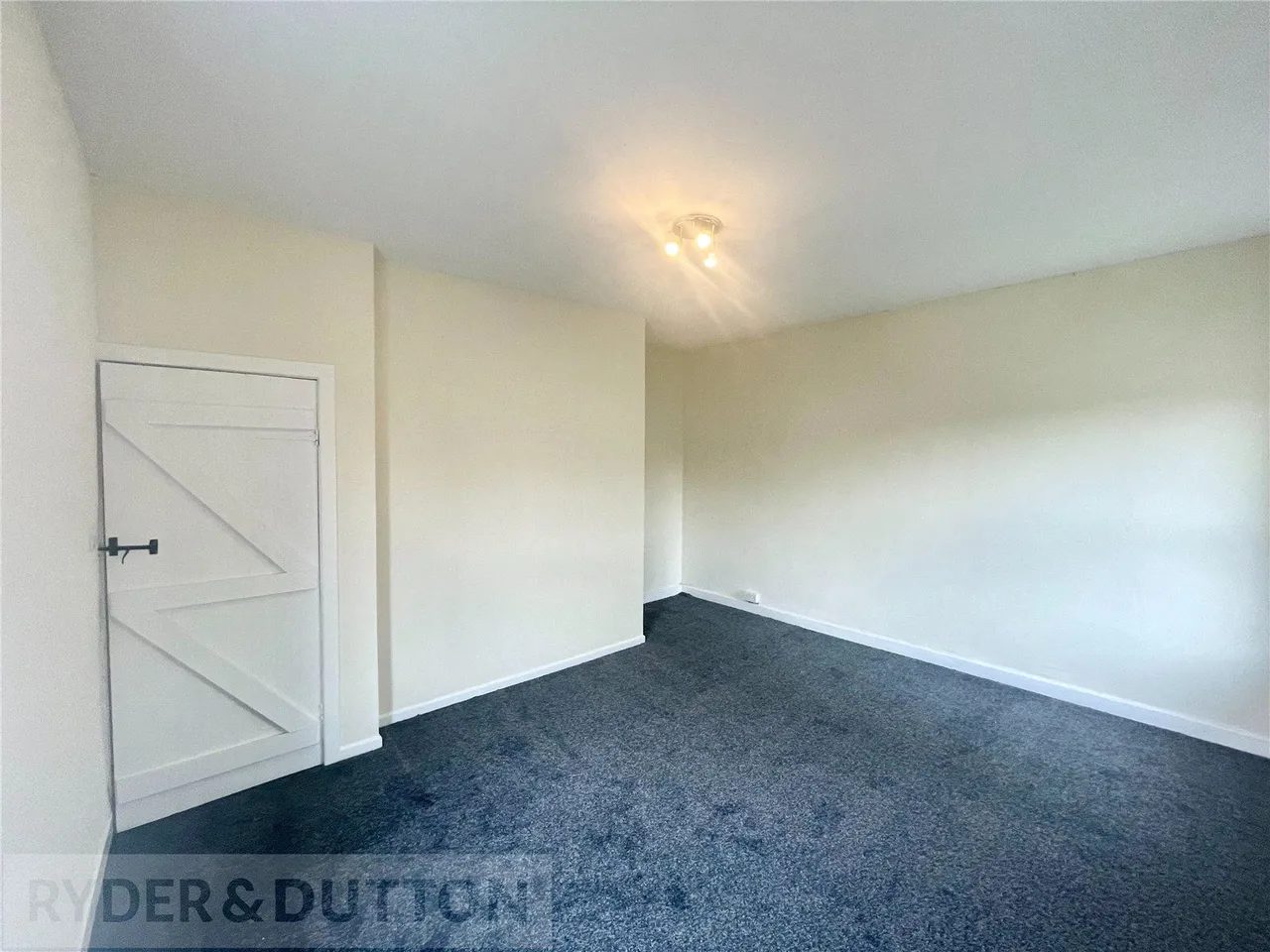 York Street, Glossop, SK13, photo 10