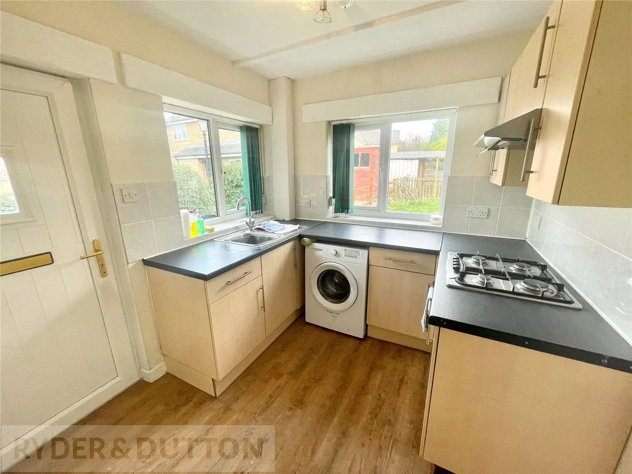 York Street, Glossop, SK13, photo 3