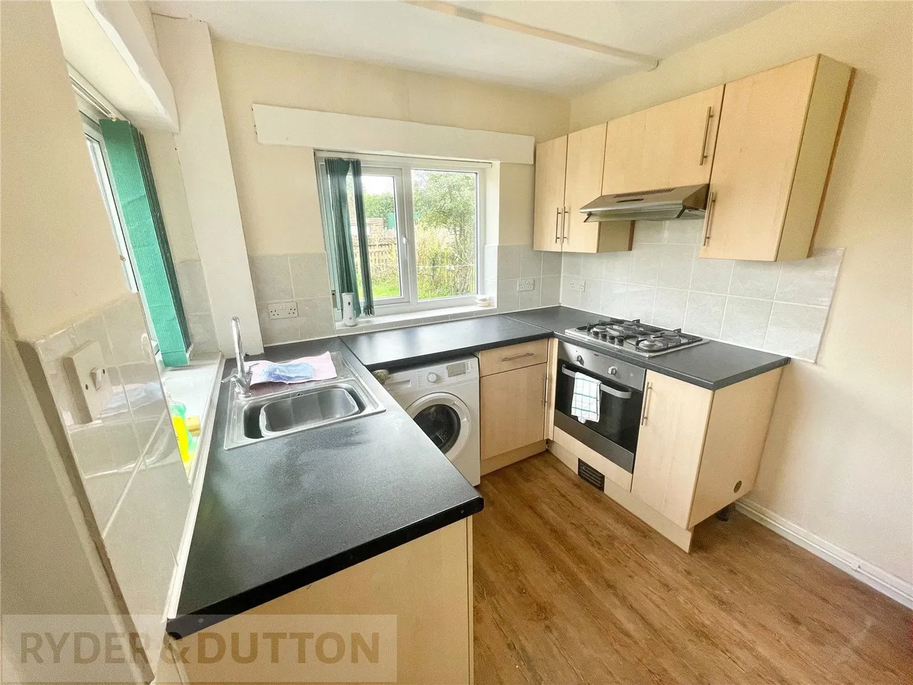 York Street, Glossop, SK13, photo 2