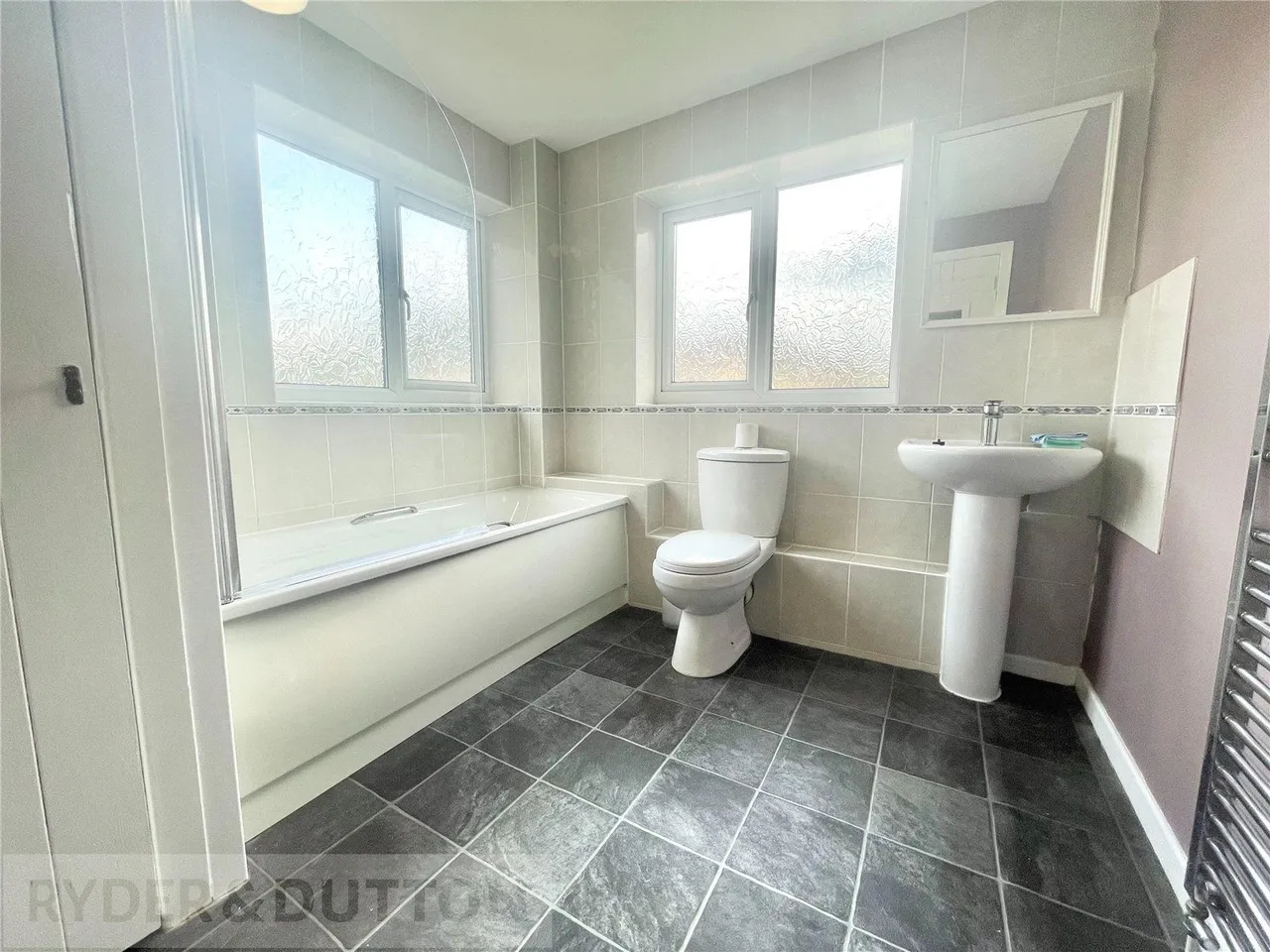 York Street, Glossop, SK13, photo 9