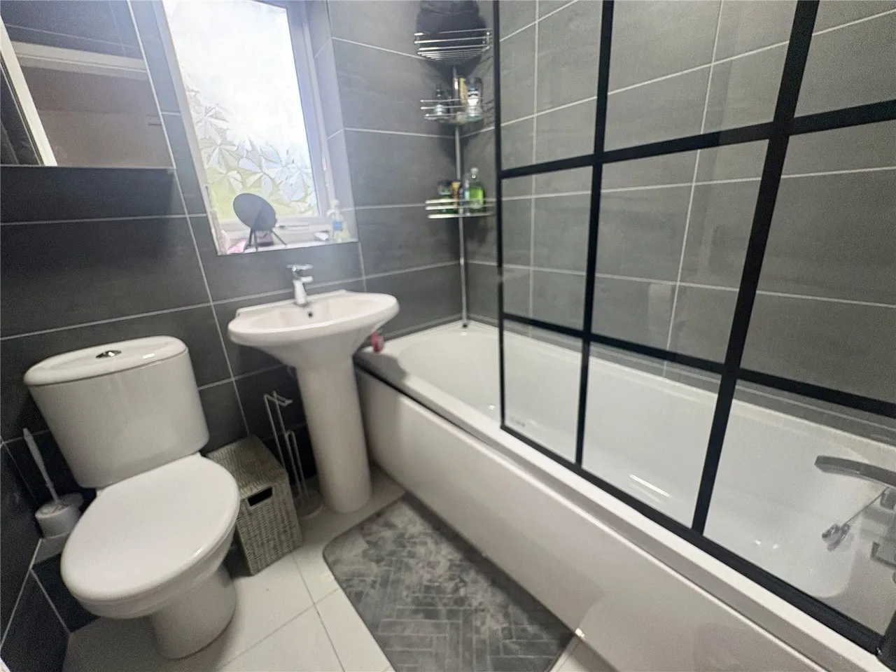 Ravensbourne Grove, Willenhall, WV13, photo 7