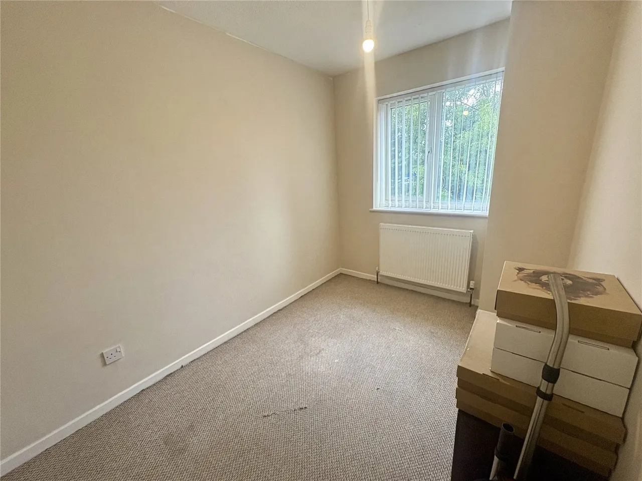 Ravensbourne Grove, Willenhall, WV13, photo 6