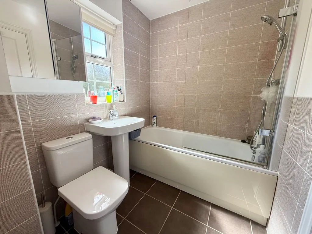 Stewkley Road, Wing, LU7, photo 9