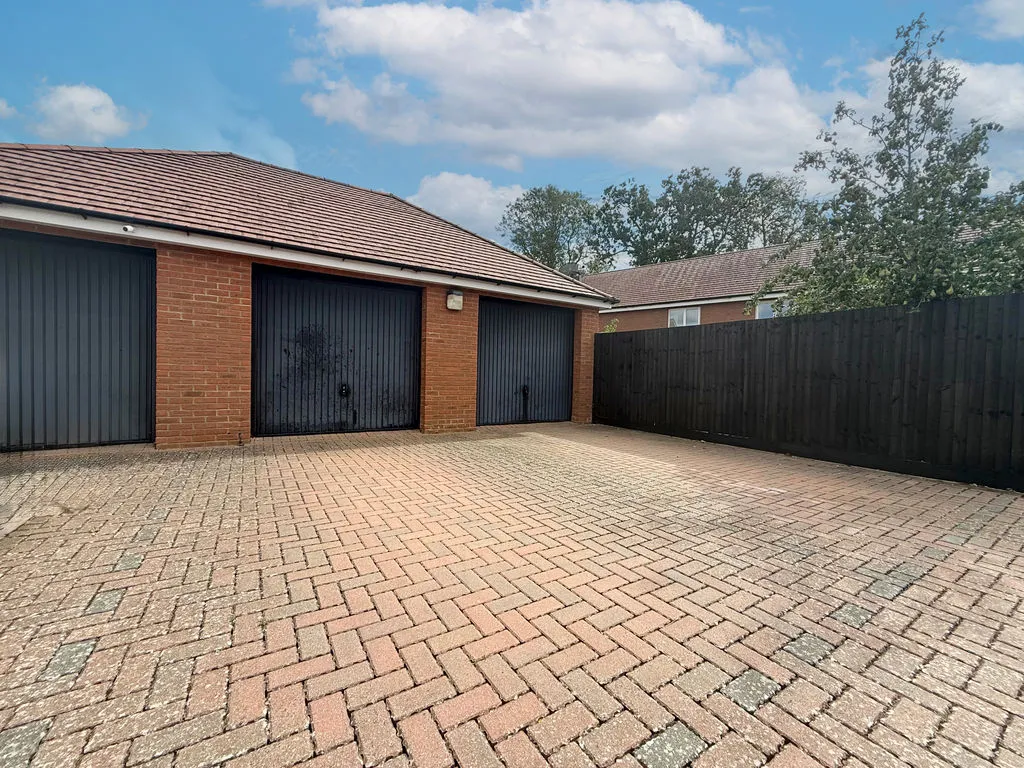 Stewkley Road, Wing, LU7, photo 2