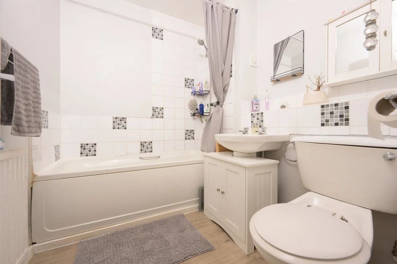 Plough Close, Kettering, NN14, photo 6