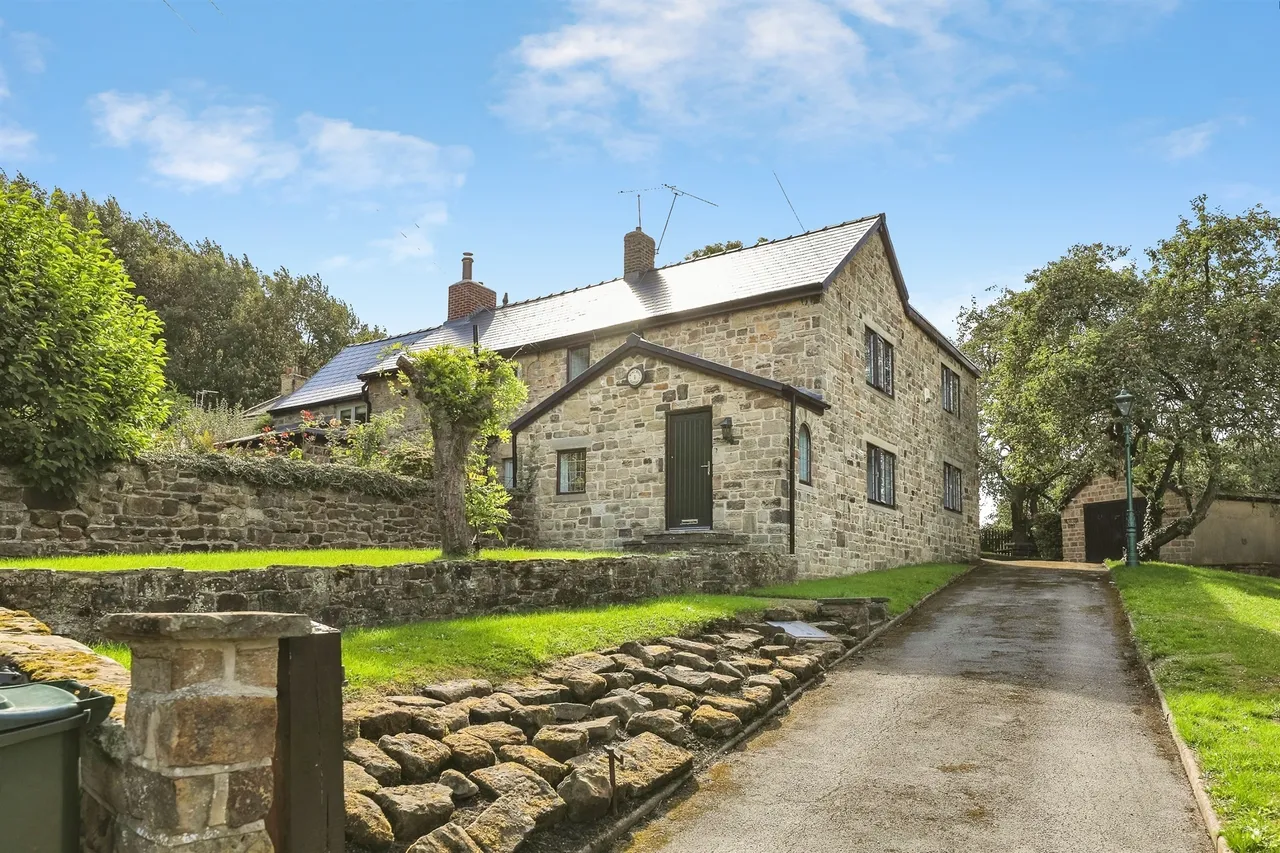 3 bed house for sale — Tinglebridge, Hemingfield, Barnsley