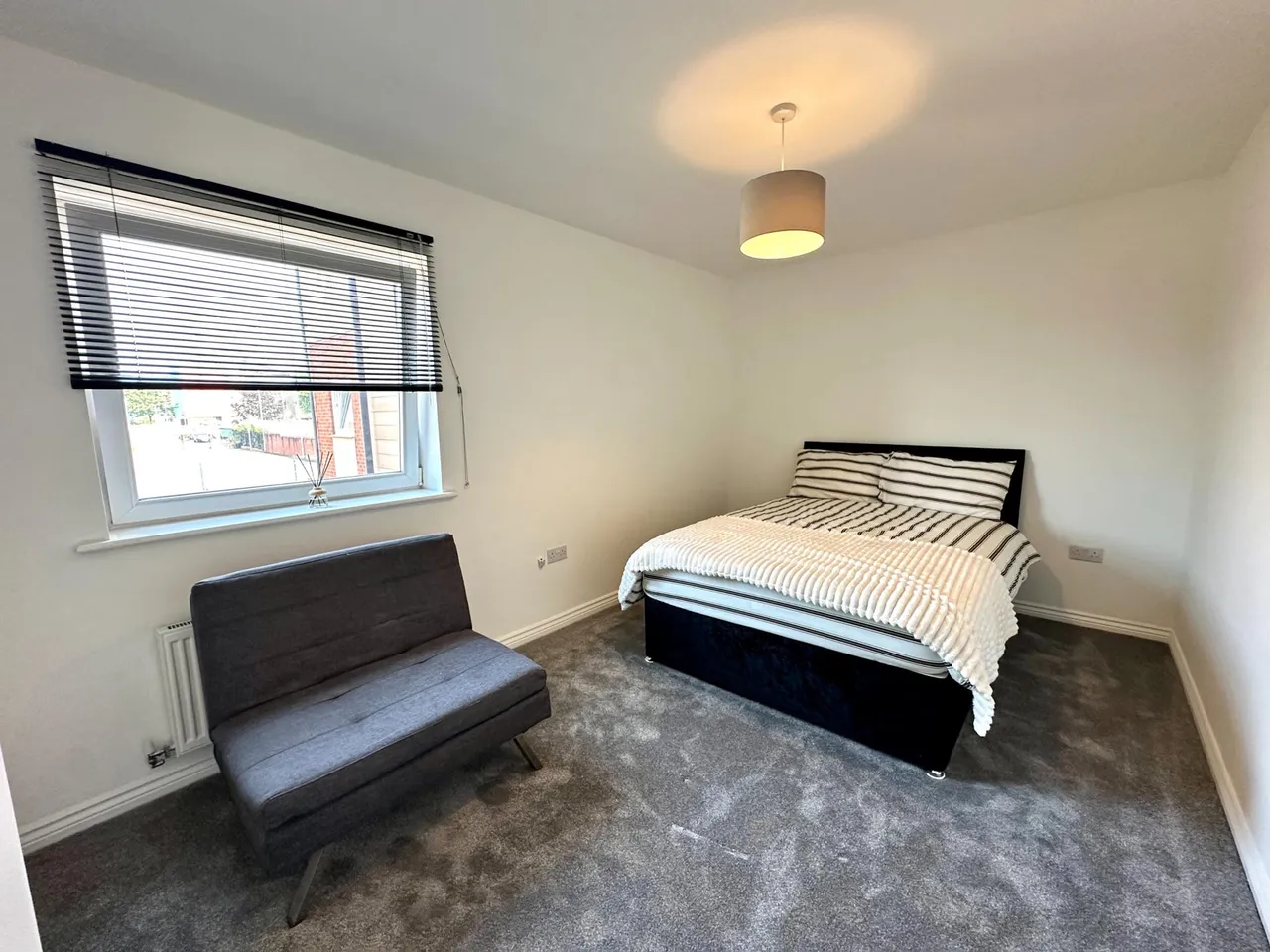 Key Gardens, Heath Town, Wolverhampton, WV10, photo 3