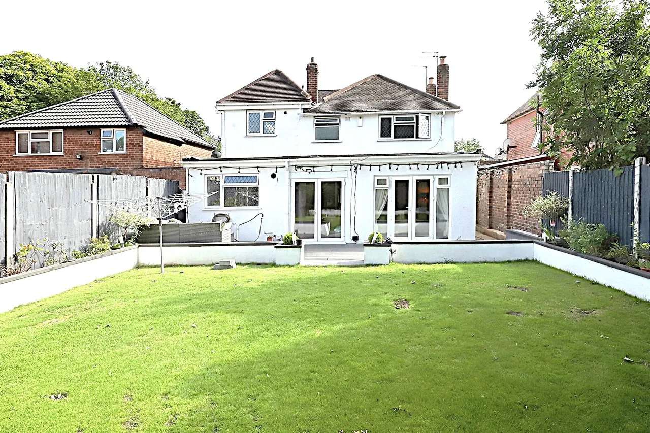 4 bed house for sale, Rosemary Crescent, Goldthorn Park, WV4